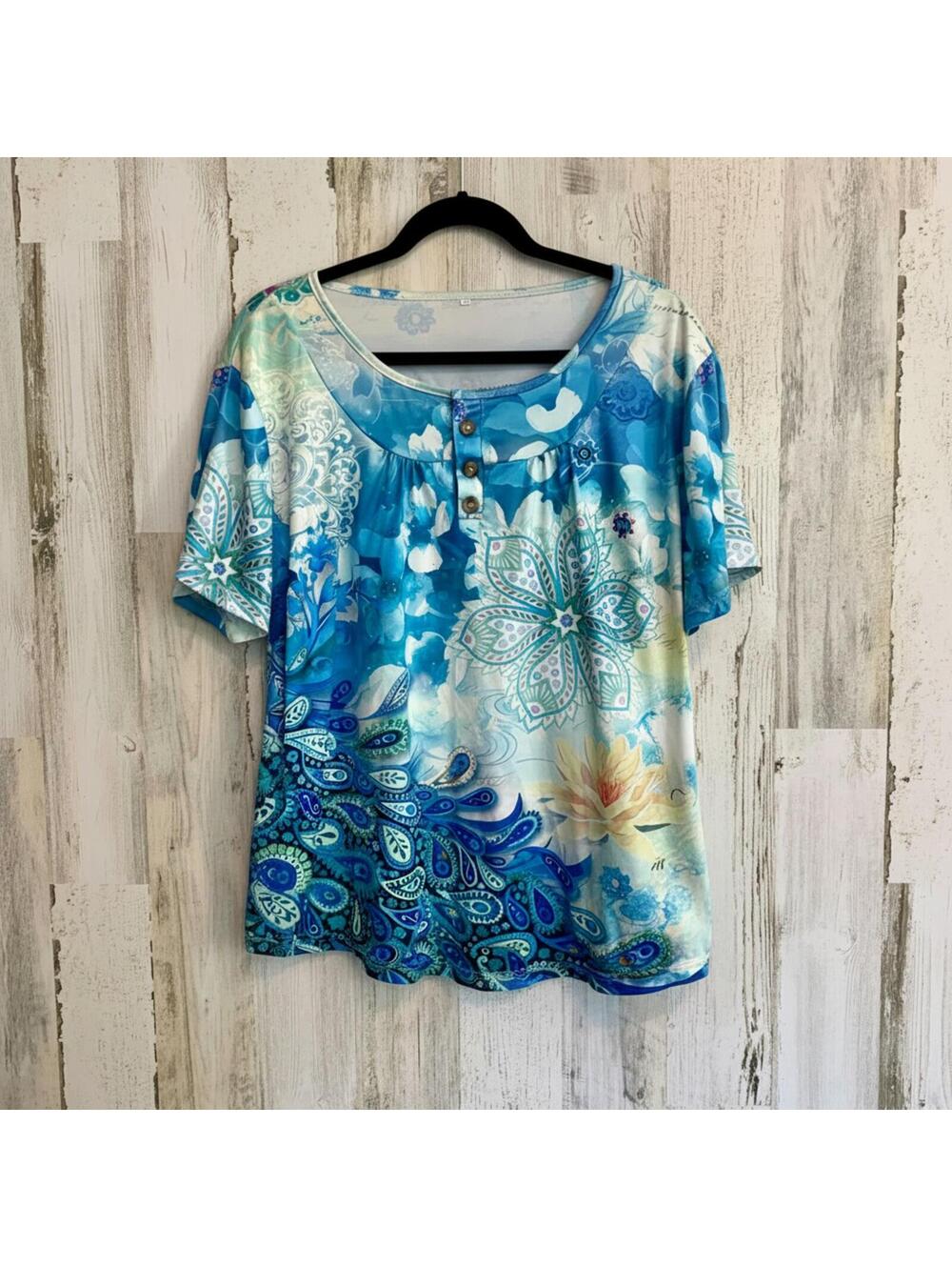 Vibrant Floral Plus Size Women's 2XL Print Top Tunic Gradient